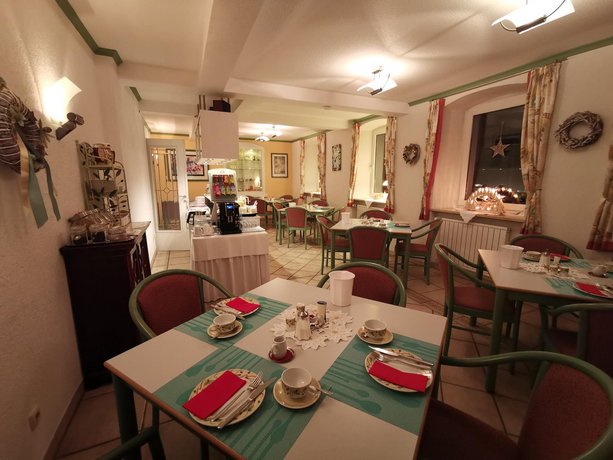 Hotel Garni Haus Am Kurpark Bad Steben Fiyatlari Karsilastir