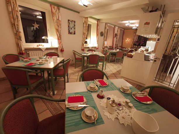 Hotel Garni Haus Am Kurpark Bad Steben Fiyatlari Karsilastir