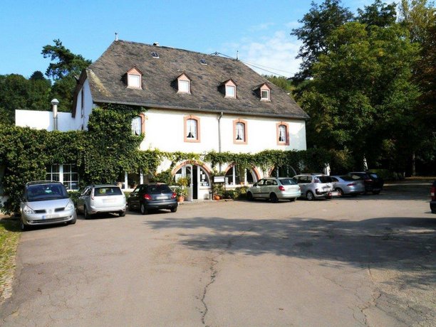 Hotel und Weingut Karlsmühle