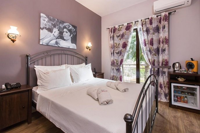 Theatro Hotel Odysseon