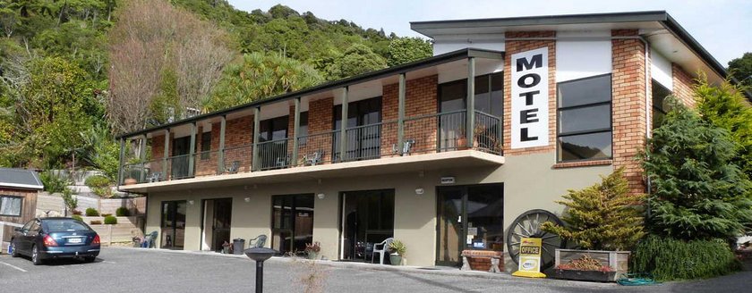 Sundowner Motel