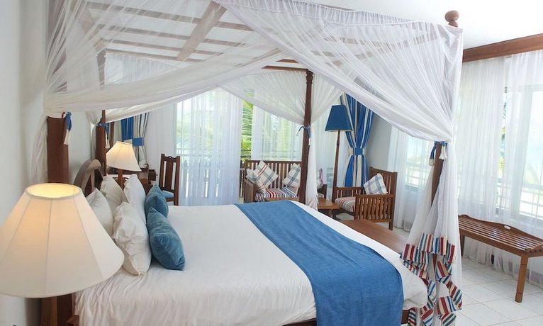 Voyager Beach Resort