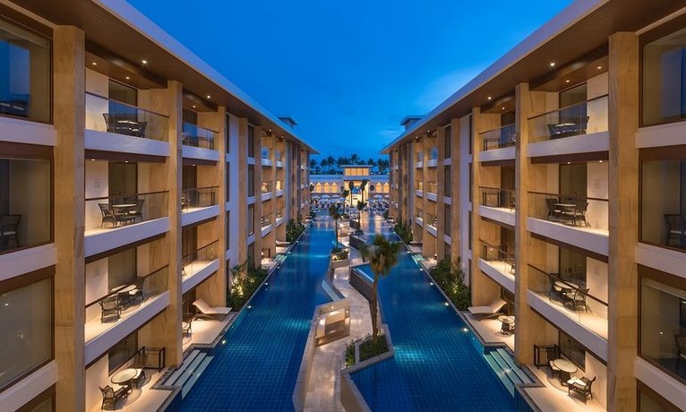 Henann Crystal Sands Resort