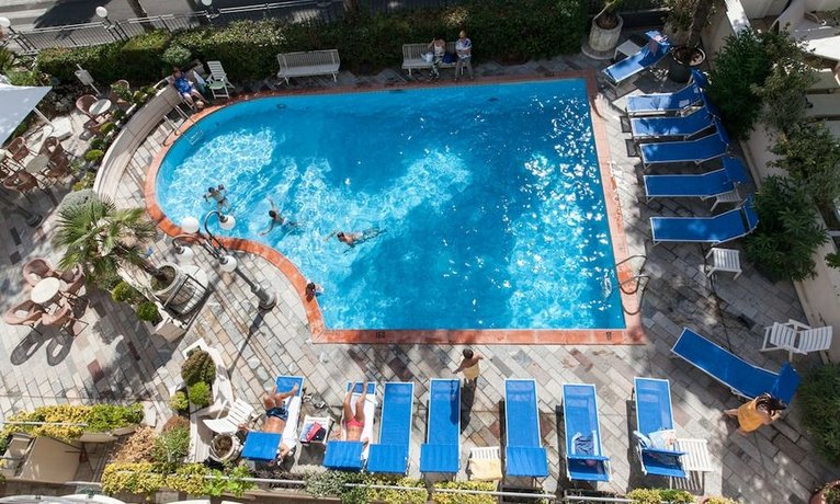 Hotel Ambassador
