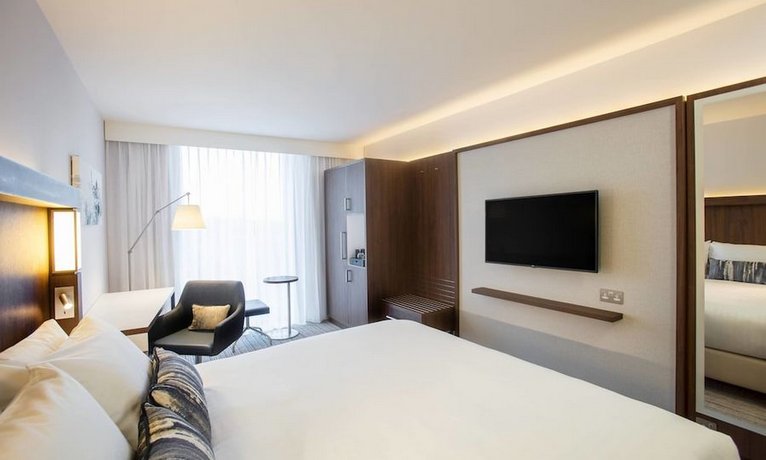 Courtyard by Marriott Edinburgh West