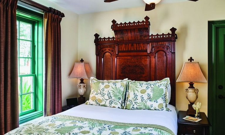 The Collector Inn - Adults Only