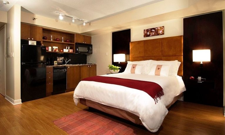 Pantages Hotel Downtown Toronto