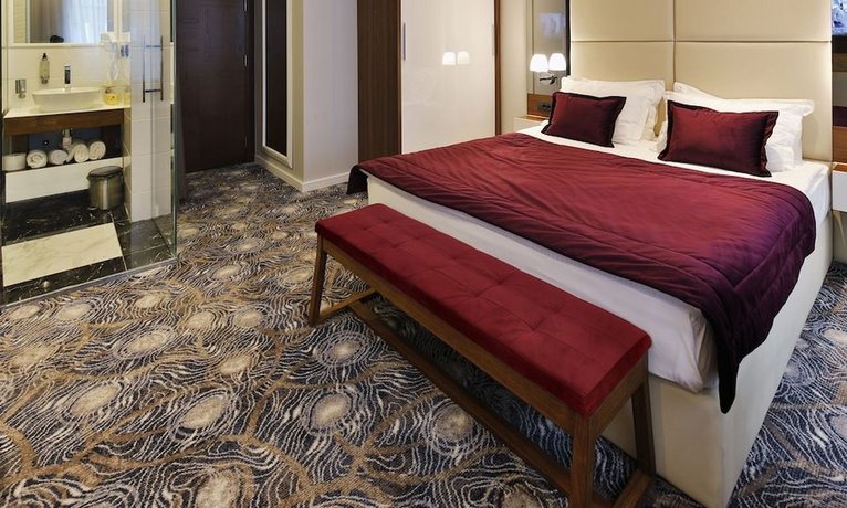 Sky Hotel