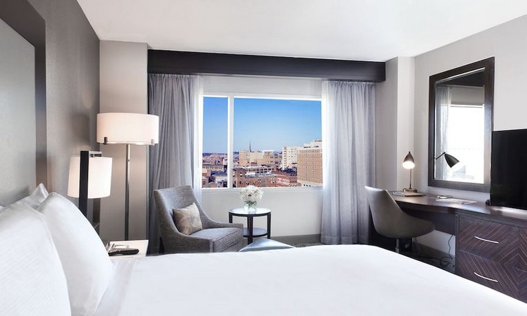 Hilton Baltimore Inner Harbor