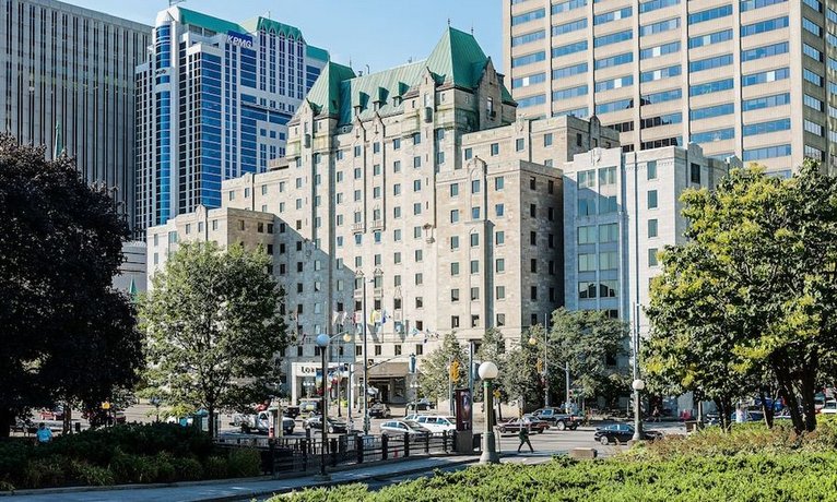 Lord Elgin Hotel