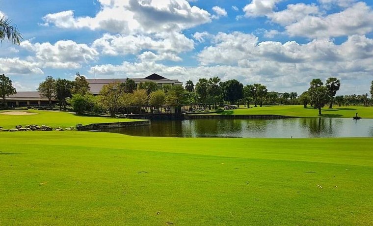 Suwan Golf & Country Club