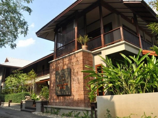 Baan La Poon Hotel