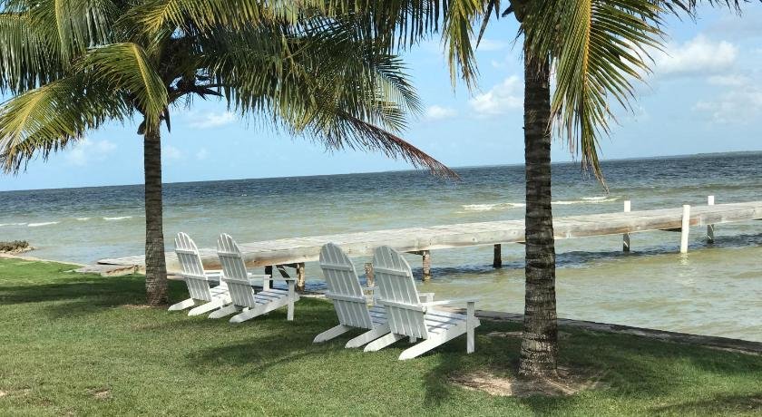 Tilt-Ta-Dock Resort Belize