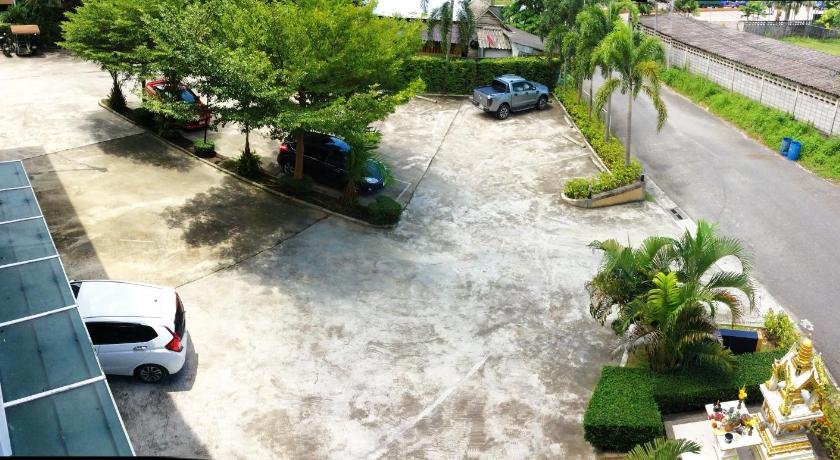 T.P. Place Hotel