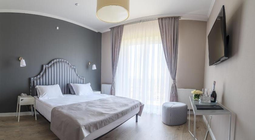 Rivoli Hotel