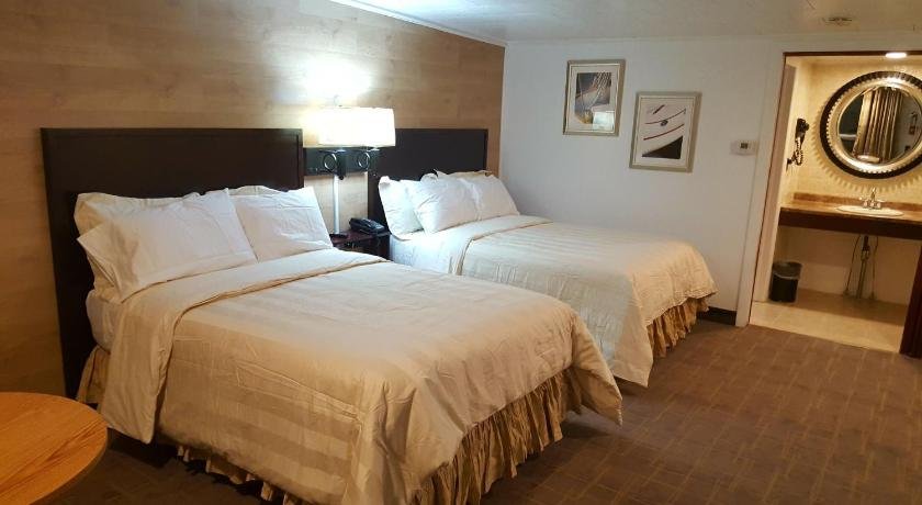 Stucco Lodge