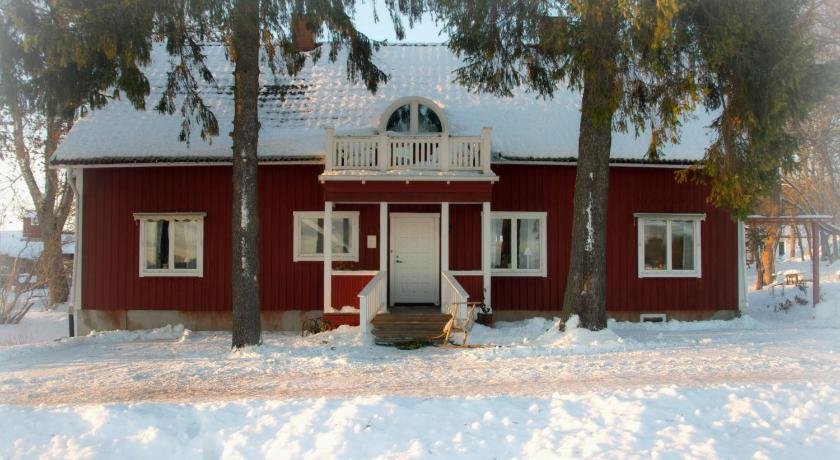 Kroksta Gård