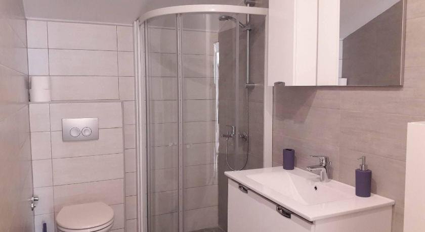 Apartments and Rooms Lux