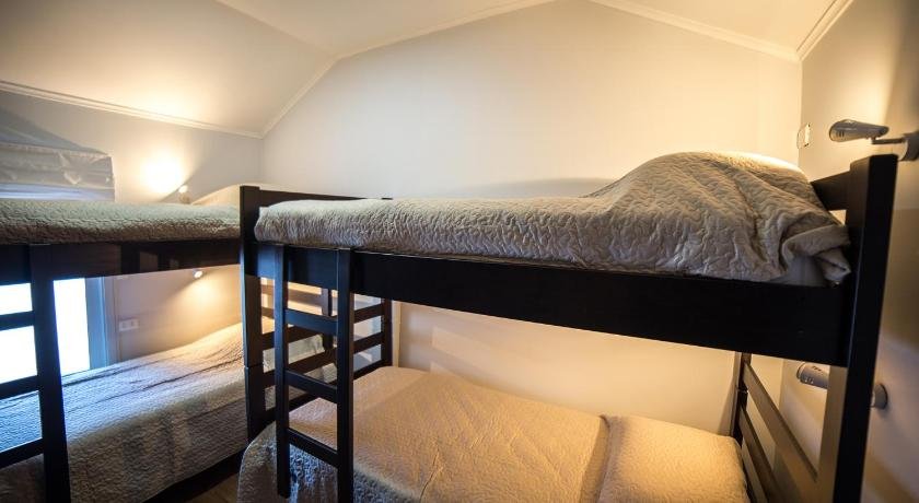 Hostel Chaman