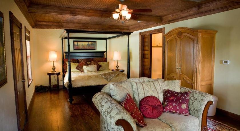 Bed & Breakfast on White Rock Creek