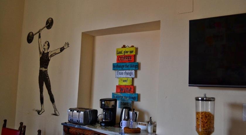 Home Genoa Hostel