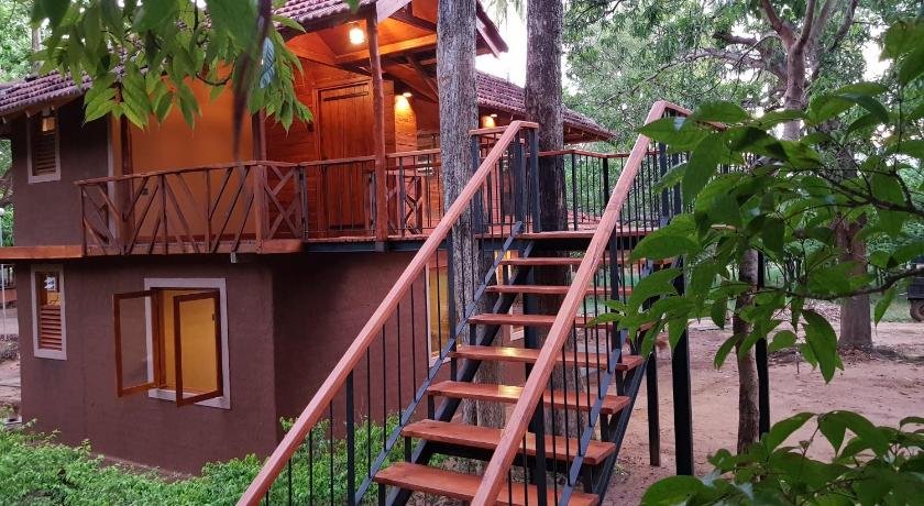 Eco Village Kalundewa