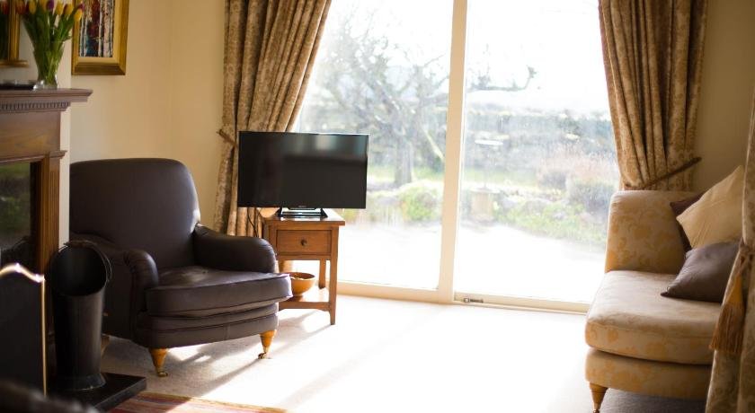 Broomfields Country House