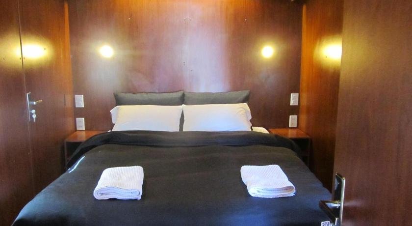 Onkel Inn Wagon Sleepbox Uyuni