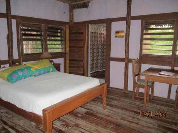 Cerros Beach Inn