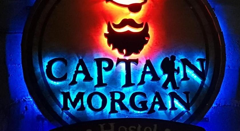 Captain Morgan Hostel Lake Coatepeque