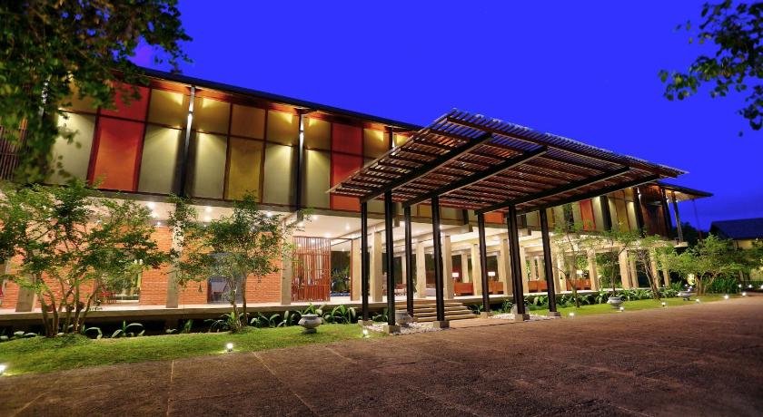 Tropical Life Resort And Spa