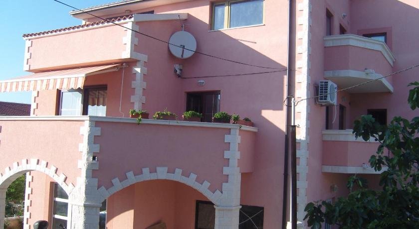 Apartments & Rooms Krecak Sibenik