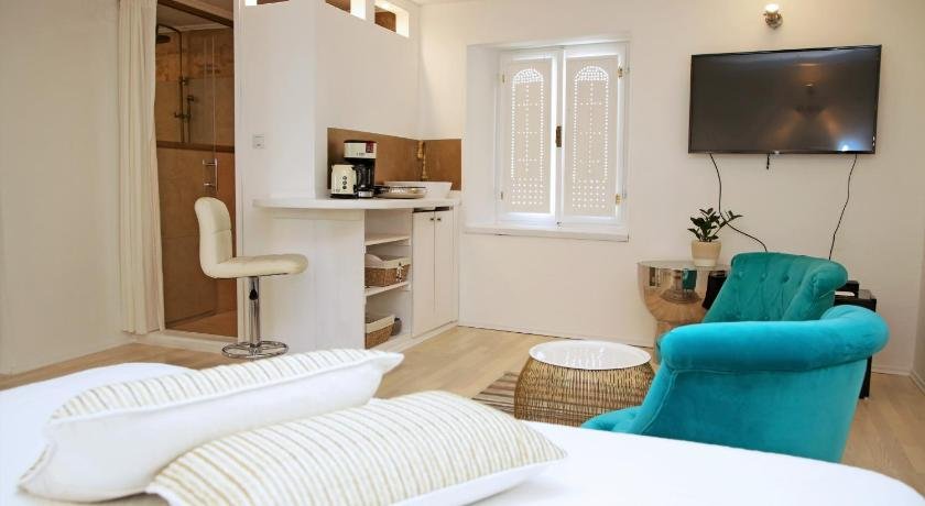 Swan City Apartment & Room