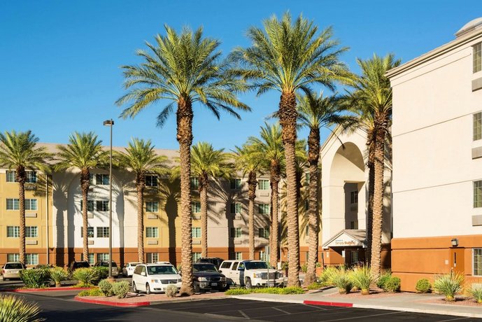 Candlewood Suites Hotel
