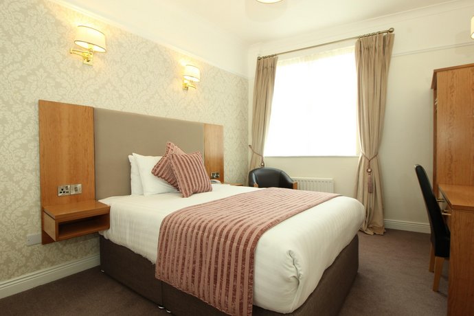 Castle Hotel