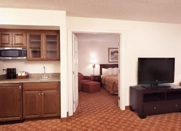Ann Arbor Regent Hotel and Suites