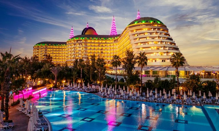 Delphin Imperial Lara