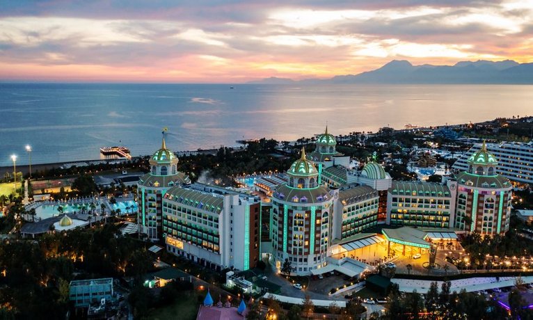 Delphin Be Grand Resort