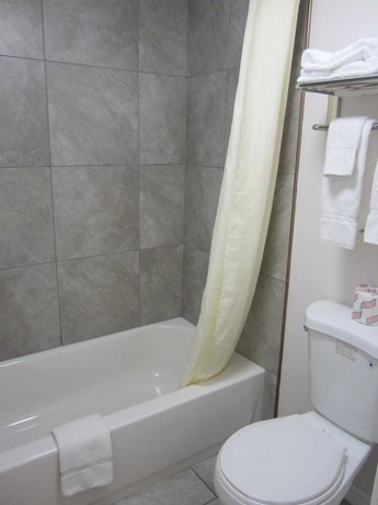 Lantern Inn & Suites