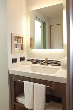 Hampton Inn & Suites by Hilton Aguascalientes Airport
