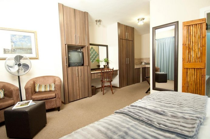 Overmeer Guest House