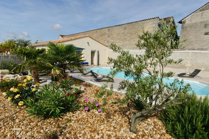 Logis Hôtel L'Oliveraie