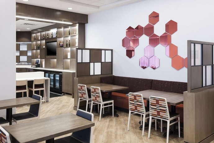 Hampton Inn & Suites Phoenix Downtown