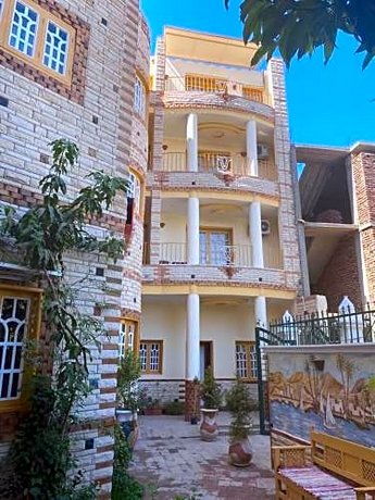 Spring Hotel Luxor