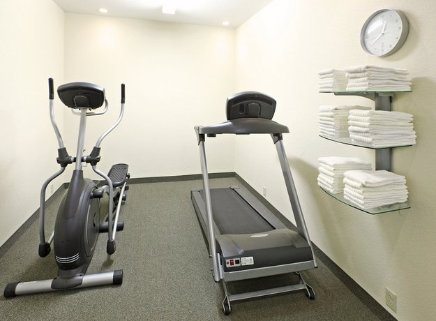 Candlewood Suites Fayetteville-Univ Of Arkansas