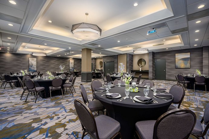 DoubleTree by Hilton Raleigh Midtown