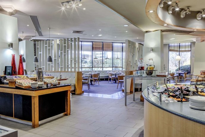 DoubleTree by Hilton Manchester Airport