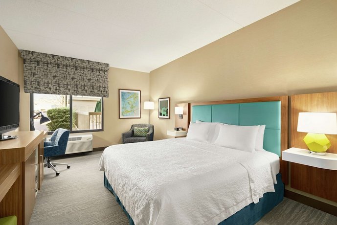 Hampton Inn Portland Airport