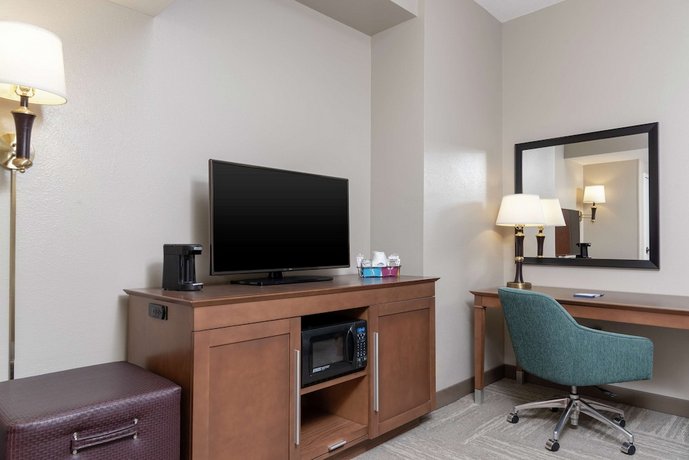 Hampton Inn Indianapolis Downtown Across from Circle Centre