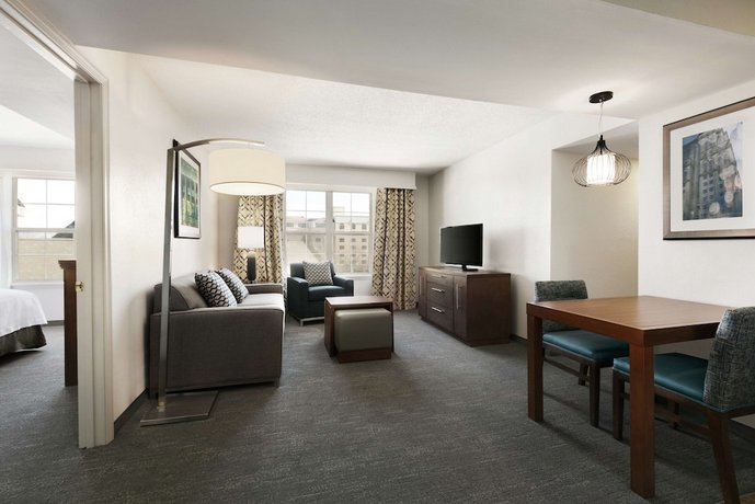 Homewood Suites by Hilton Kansas City - Airport